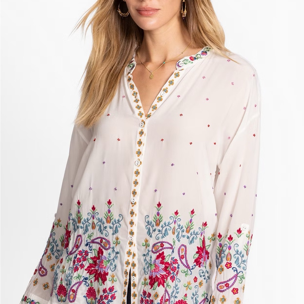 Johnny Was Embroidered White Boho Silk Shirt. XS. NWT.